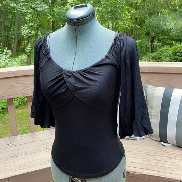 Free People Romantic Black Puff Sleeve Top - Picture 5 of 10